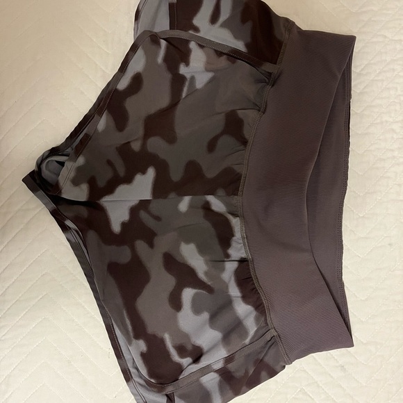 Zella Pants - Zella Patterned Running Shorts